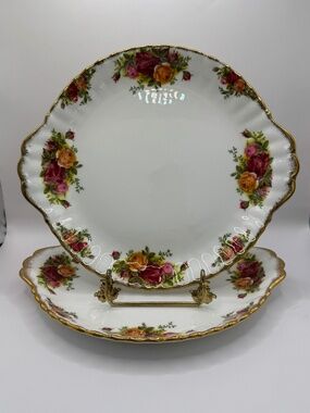 Royal Albert Old Country Roses 10" Cake Plate with Scalloped Edges.